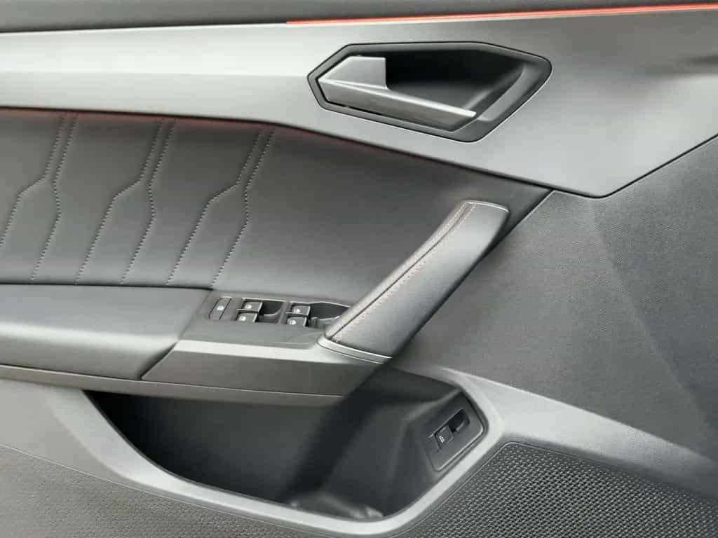 Cupra Leon ST 2.0 TSI DSG LED+NAVI+ACC+DCC+APP+SHZ+RFK 08/2022-photo-18