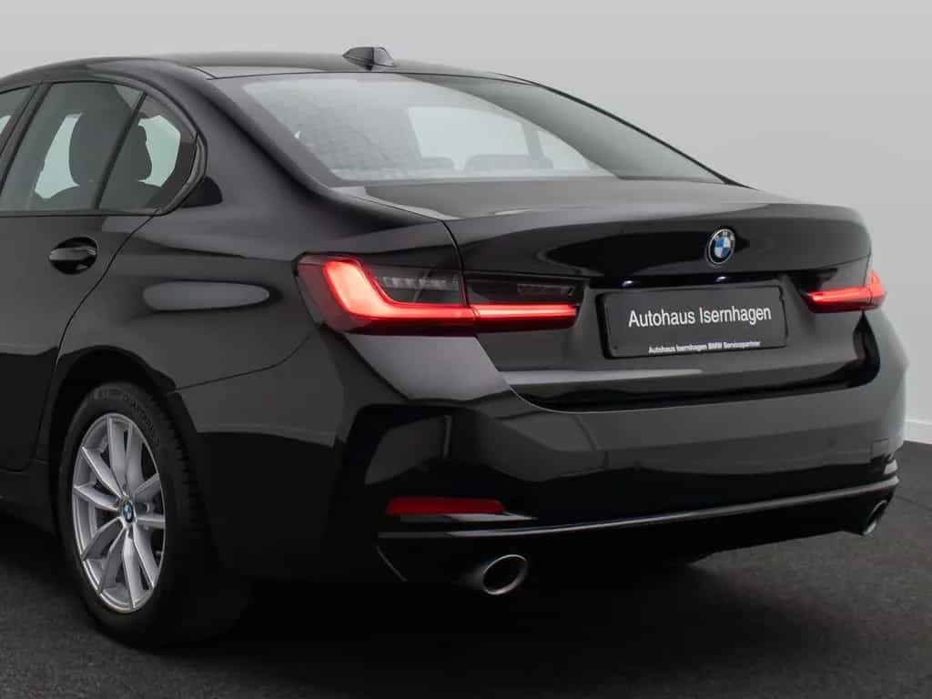 BMW 318 i Widscreen DAB PDC GeschwindigReg Cockpit+ 09/2024-photo-12