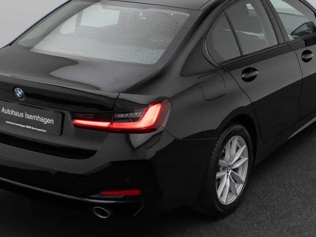 BMW 318 i Widscreen DAB PDC GeschwindigReg Cockpit+ 09/2024-photo-13
