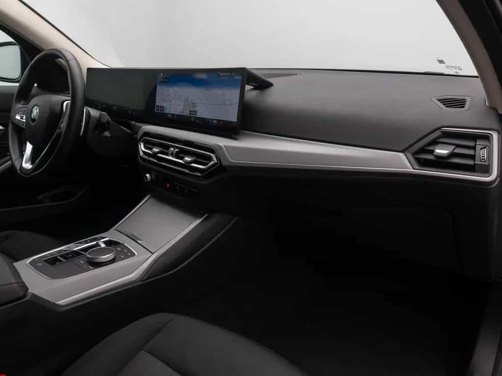 BMW 318 i Widscreen DAB PDC GeschwindigReg Cockpit+ 09/2024-photo-22