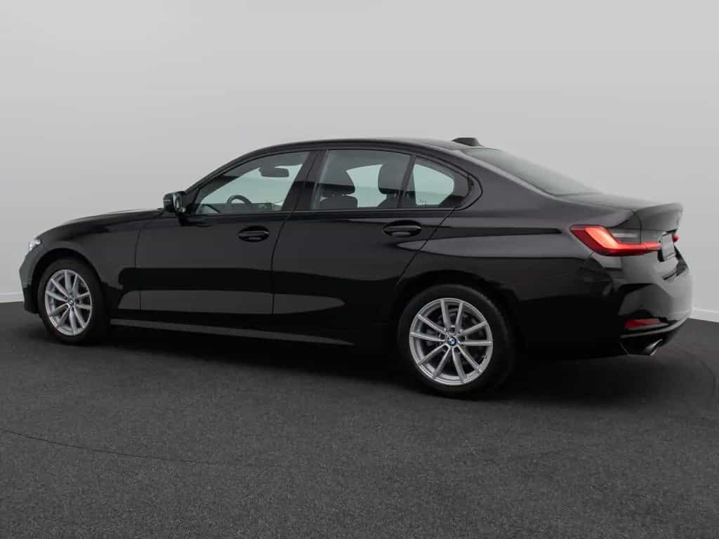 BMW 318 i Widscreen DAB PDC GeschwindigReg Cockpit+ 09/2024-photo-9