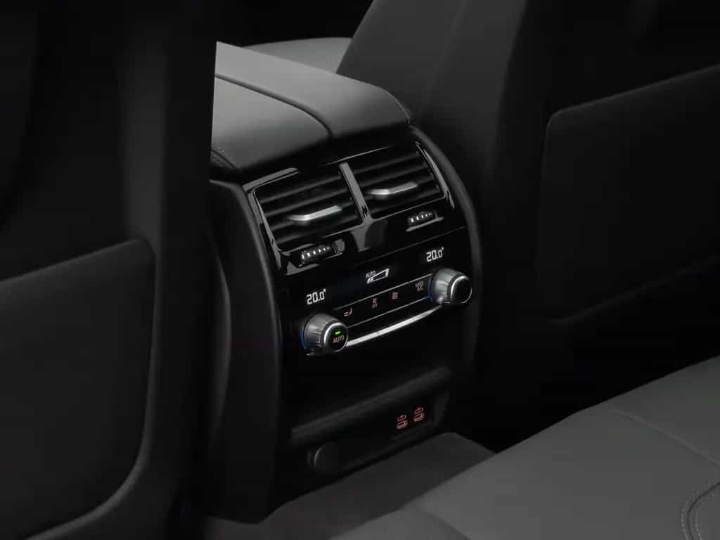BMW 530 i M Sport Panorama 360°Laser HUD DAB H/K 19" 02/2023-photo-25