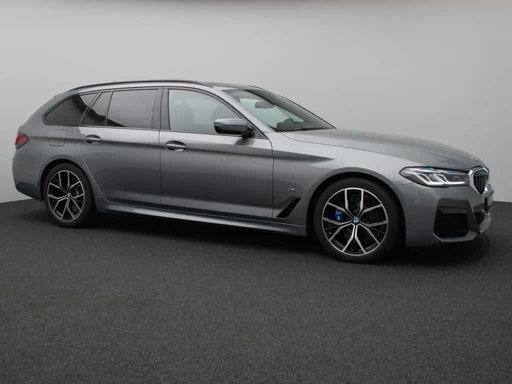 BMW 530 i M Sport Panorama 360°Laser HUD DAB H/K 19" 02/2023-photo-3