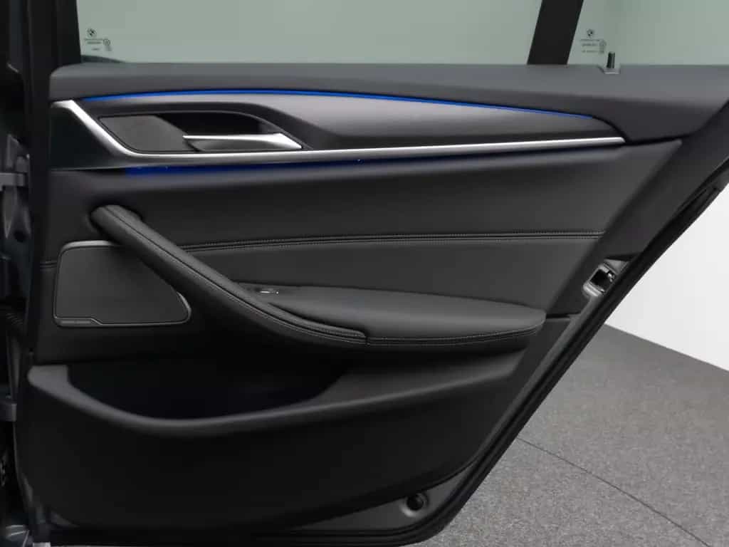BMW 530 i M Sport Panorama 360°Laser HUD DAB H/K 19" 02/2023-photo-30