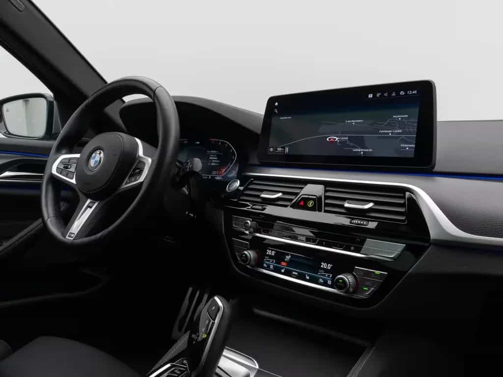 BMW 530 i M Sport Panorama 360°Laser HUD DAB H/K 19" 02/2023-photo-35