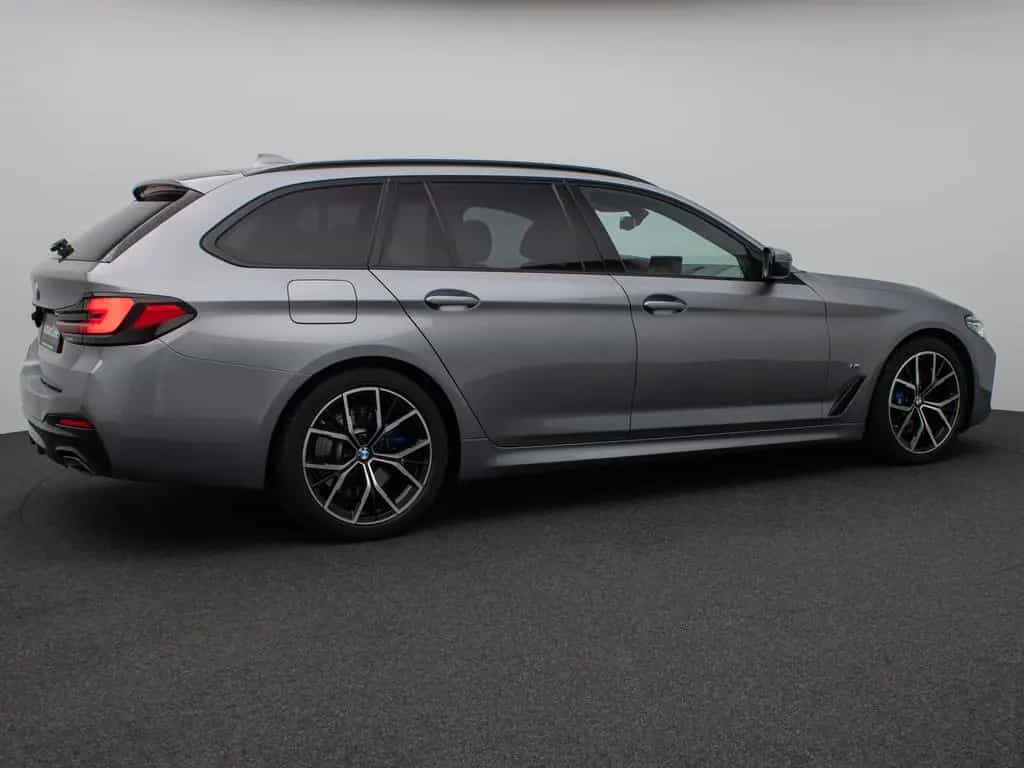 BMW 530 i M Sport Panorama 360°Laser HUD DAB H/K 19" 02/2023-photo-5