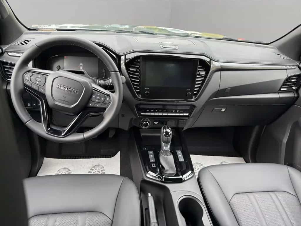Isuzu D-Max 2.2 SPACE CAB 4WD V-CROSS | MY2026 null-photo-13