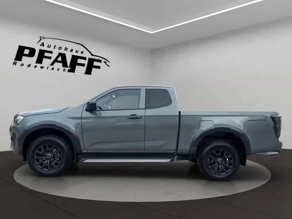 Isuzu D-Max 2.2 SPACE CAB 4WD V-CROSS | MY2026 null-photo-2