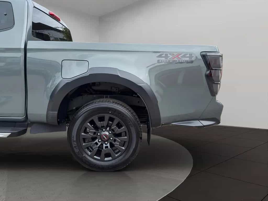 Isuzu D-Max 2.2 SPACE CAB 4WD V-CROSS | MY2026 null-photo-22