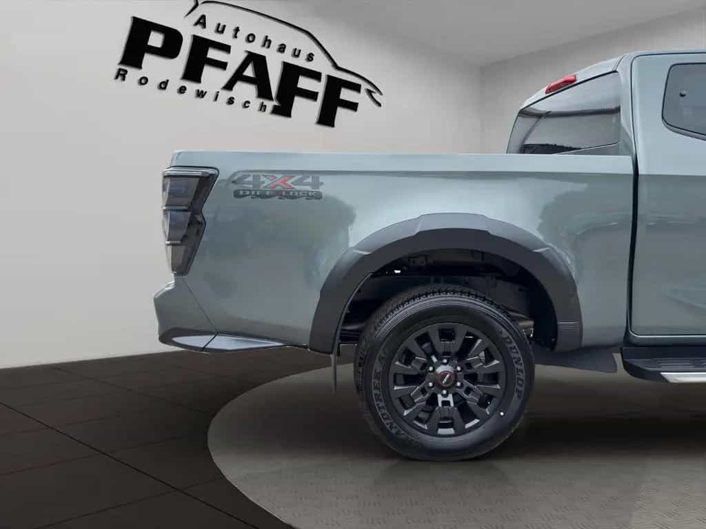 Isuzu D-Max 2.2 SPACE CAB 4WD V-CROSS | MY2026 null-photo-23