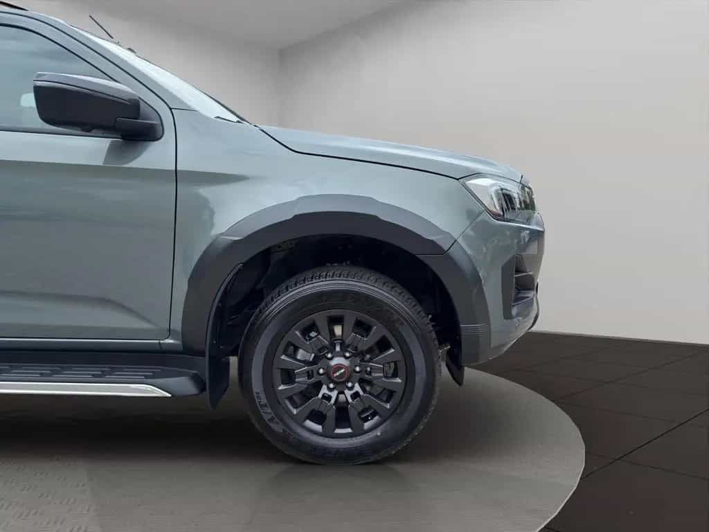 Isuzu D-Max 2.2 SPACE CAB 4WD V-CROSS | MY2026 null-photo-24