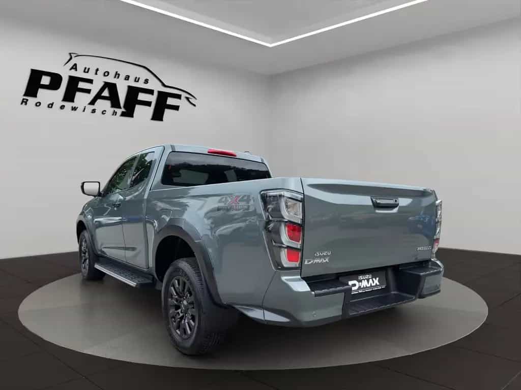 Isuzu D-Max 2.2 SPACE CAB 4WD V-CROSS | MY2026 null-photo-3