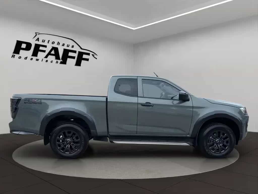 Isuzu D-Max 2.2 SPACE CAB 4WD V-CROSS | MY2026 null-photo-6