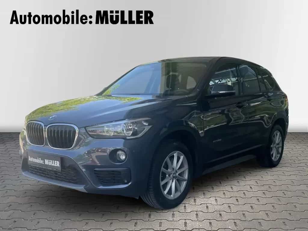 BMW X1 xDrive 20i+AHK+KAMERA+HUD+HIFI+NAVI PLUS+ 03/2018-photo-0