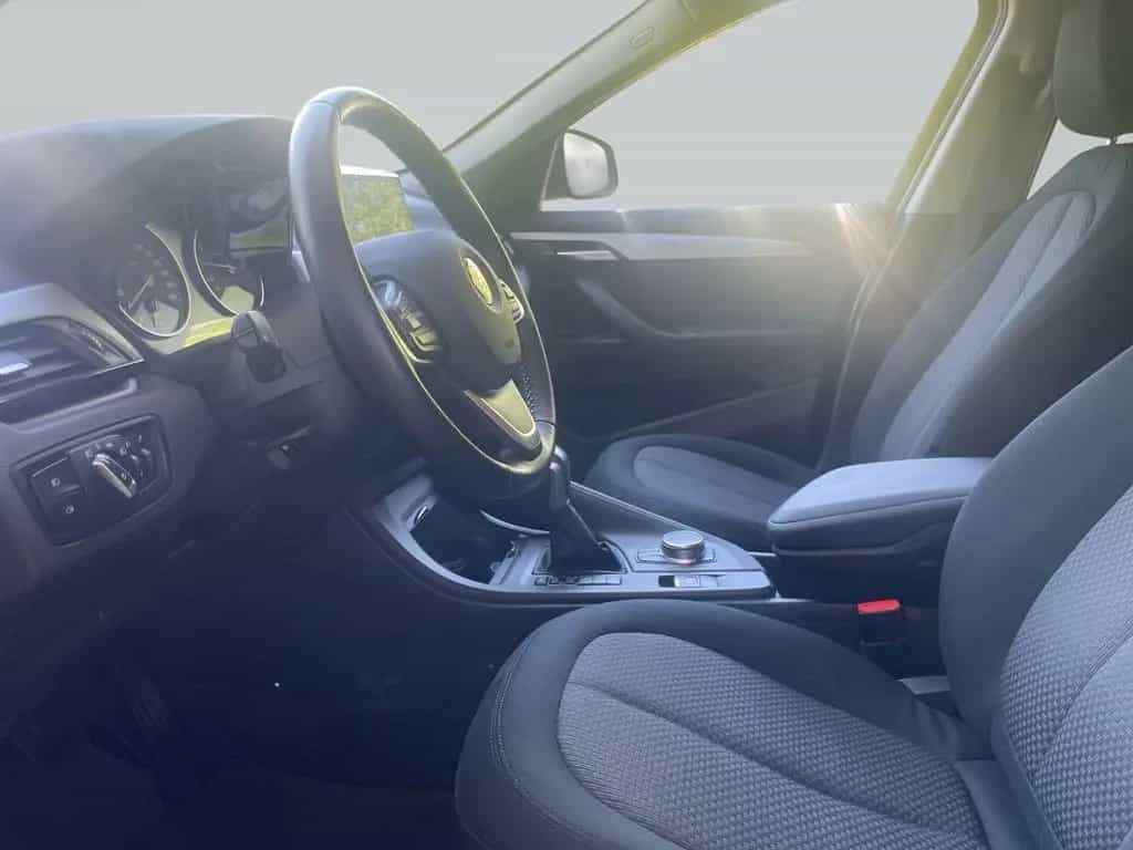 BMW X1 xDrive 20i+AHK+KAMERA+HUD+HIFI+NAVI PLUS+ 03/2018-photo-12