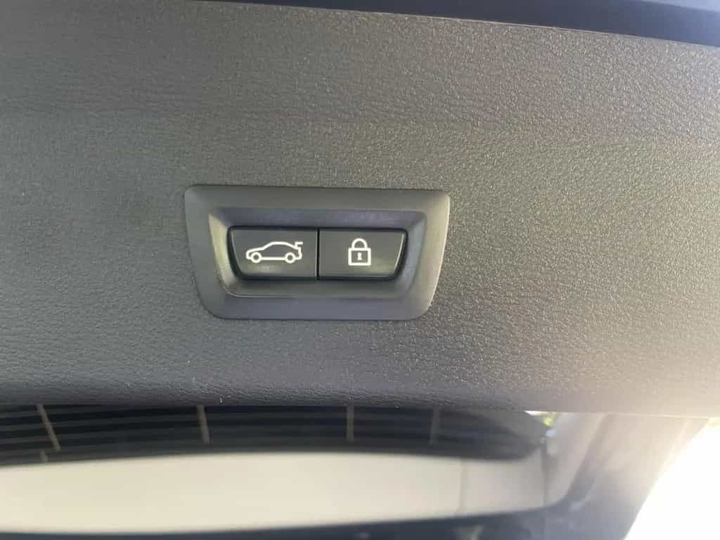 BMW X1 xDrive 20i+AHK+KAMERA+HUD+HIFI+NAVI PLUS+ 03/2018-photo-16