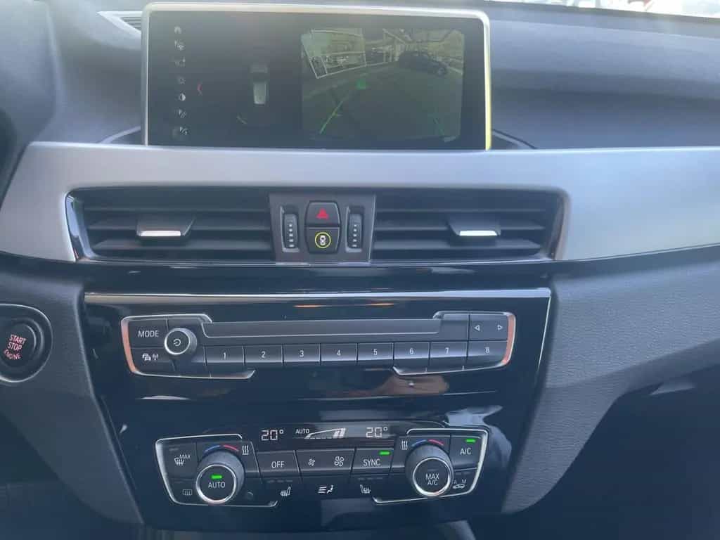 BMW X1 xDrive 20i+AHK+KAMERA+HUD+HIFI+NAVI PLUS+ 03/2018-photo-20