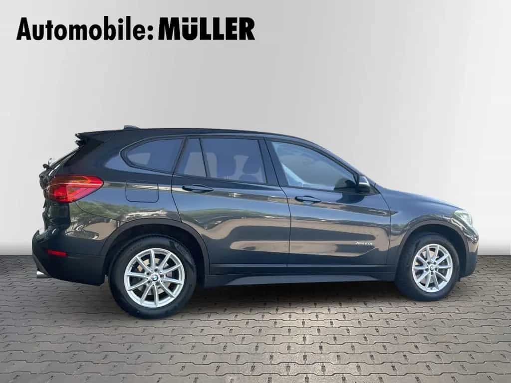 BMW X1 xDrive 20i+AHK+KAMERA+HUD+HIFI+NAVI PLUS+ 03/2018-photo-3