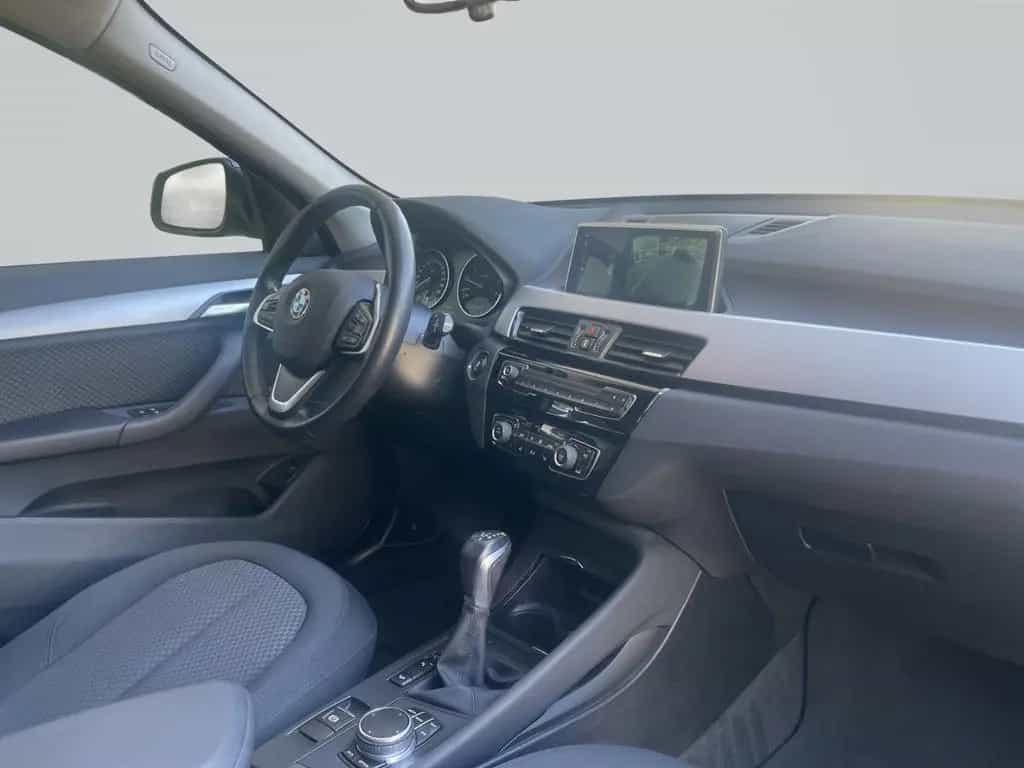 BMW X1 xDrive 20i+AHK+KAMERA+HUD+HIFI+NAVI PLUS+ 03/2018-photo-9