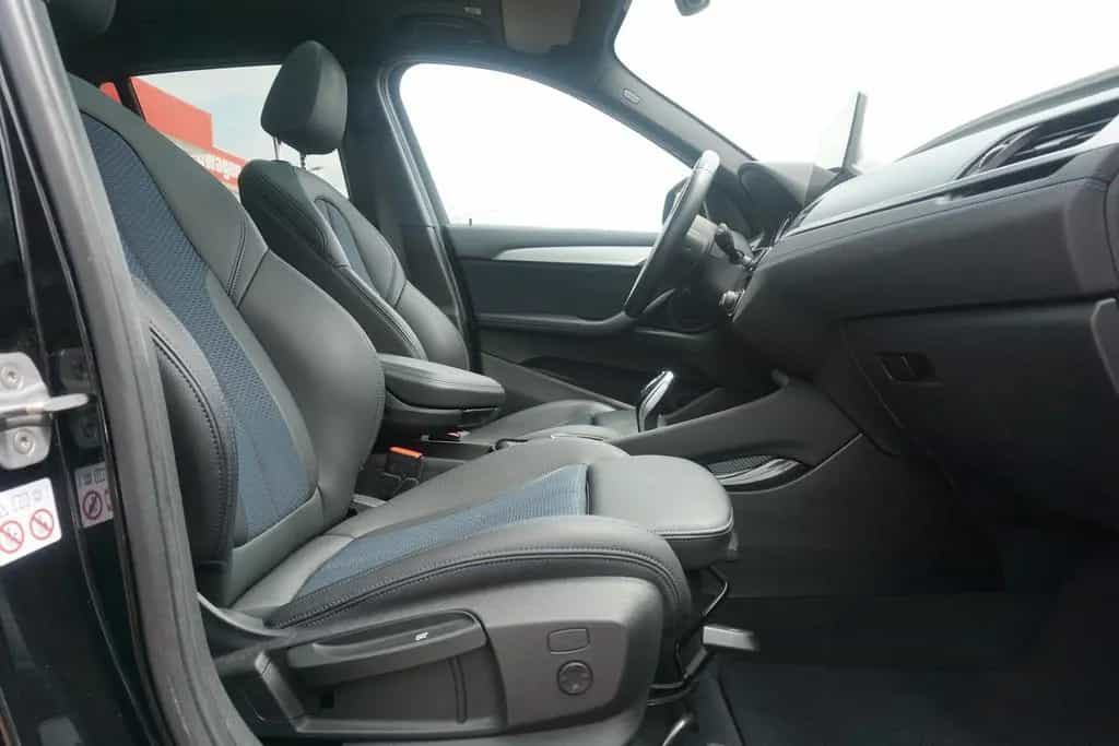 BMW X1 sDrive18i M-Paket Aut. LED Navi Head-Up AHK 01/2020-photo-10