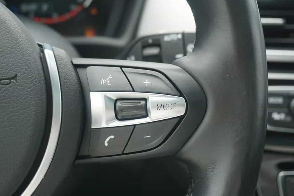 BMW X1 sDrive18i M-Paket Aut. LED Navi Head-Up AHK 01/2020-photo-19