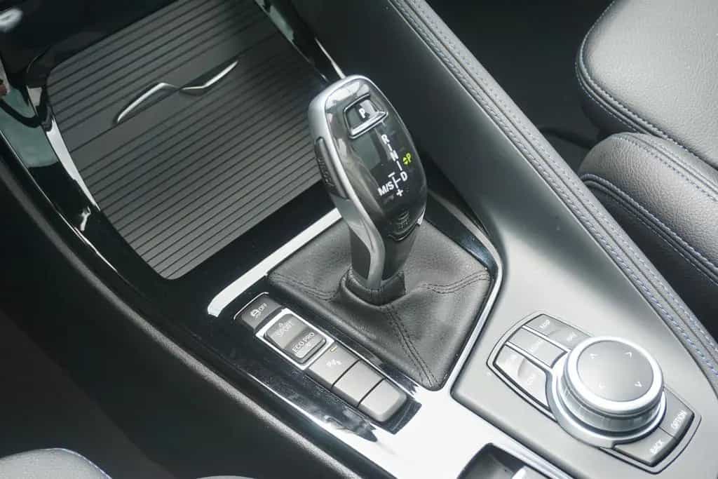 BMW X1 sDrive18i M-Paket Aut. LED Navi Head-Up AHK 01/2020-photo-24
