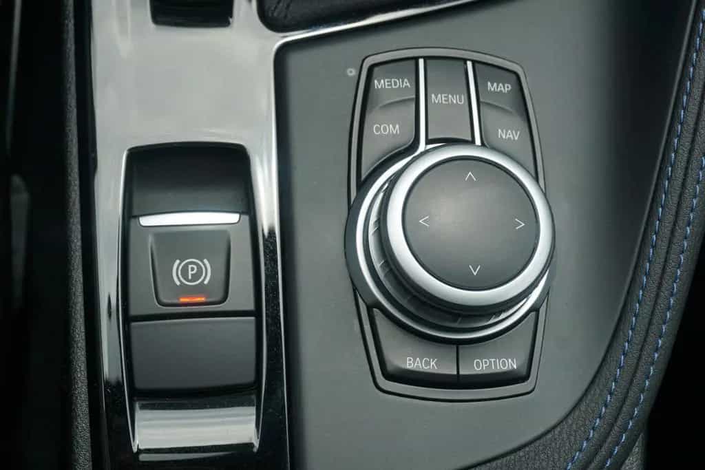BMW X1 sDrive18i M-Paket Aut. LED Navi Head-Up AHK 01/2020-photo-26