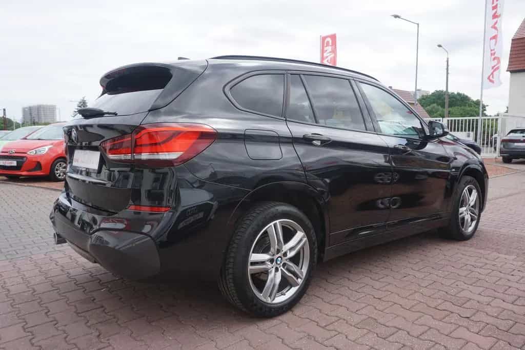 BMW X1 sDrive18i M-Paket Aut. LED Navi Head-Up AHK 01/2020-photo-3