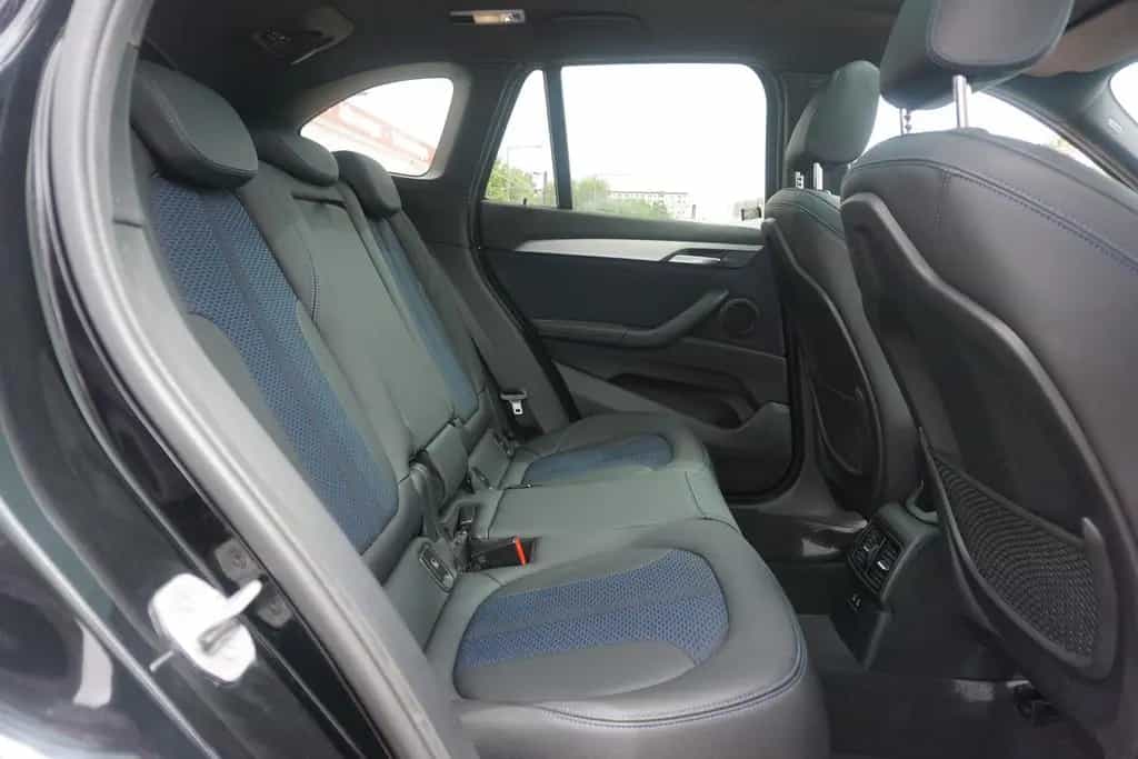 BMW X1 sDrive18i M-Paket Aut. LED Navi Head-Up AHK 01/2020-photo-30