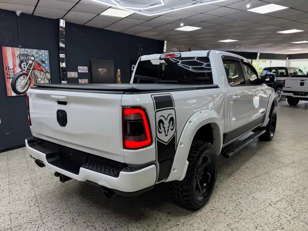Dodge RAM 5.7 HEMI 4X4 / Sport Night-Edt. / CrewCab / 01/2020-photo-11