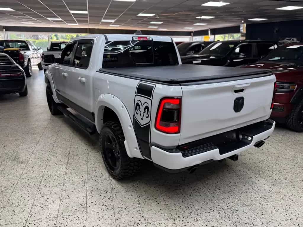 Dodge RAM 5.7 HEMI 4X4 / Sport Night-Edt. / CrewCab / 01/2020-photo-14