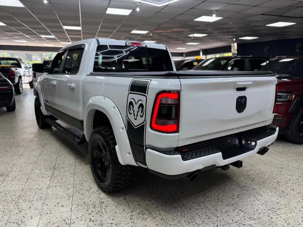 Dodge RAM 5.7 HEMI 4X4 / Sport Night-Edt. / CrewCab / 01/2020-photo-15