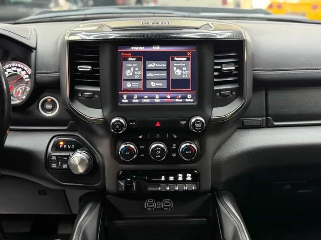 Dodge RAM 5.7 HEMI 4X4 / Sport Night-Edt. / CrewCab / 01/2020-photo-39