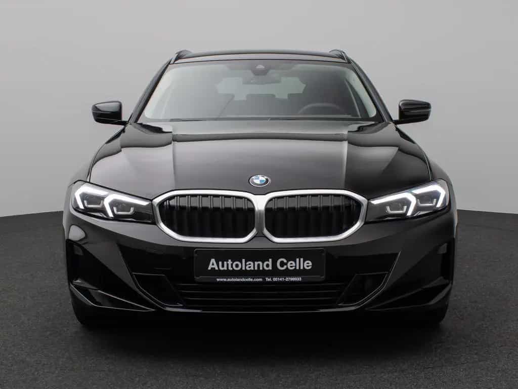 BMW 318 i Kamera DAB Sportlenkrad CockPit+ Alarm LED 06/2025-photo-1