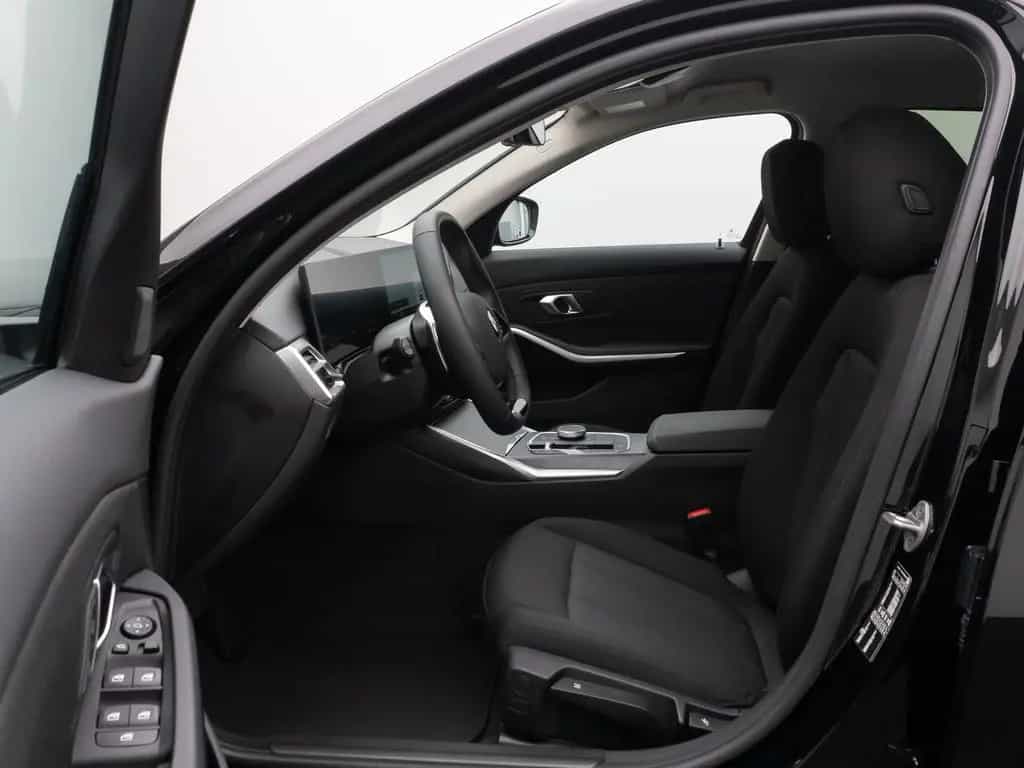 BMW 318 i Kamera DAB Sportlenkrad CockPit+ Alarm LED 06/2025-photo-19