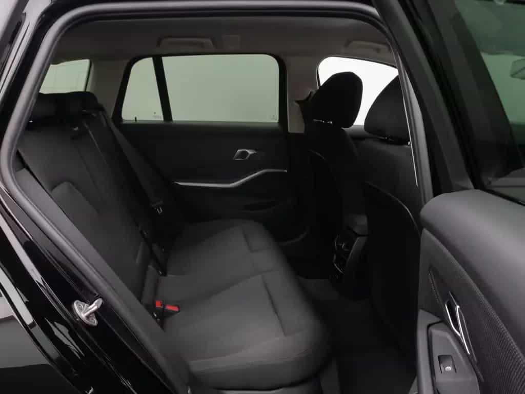 BMW 318 i Kamera DAB Sportlenkrad CockPit+ Alarm LED 06/2025-photo-26