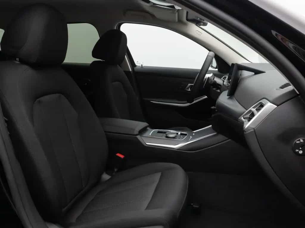 BMW 318 i Kamera DAB Sportlenkrad CockPit+ Alarm LED 06/2025-photo-35