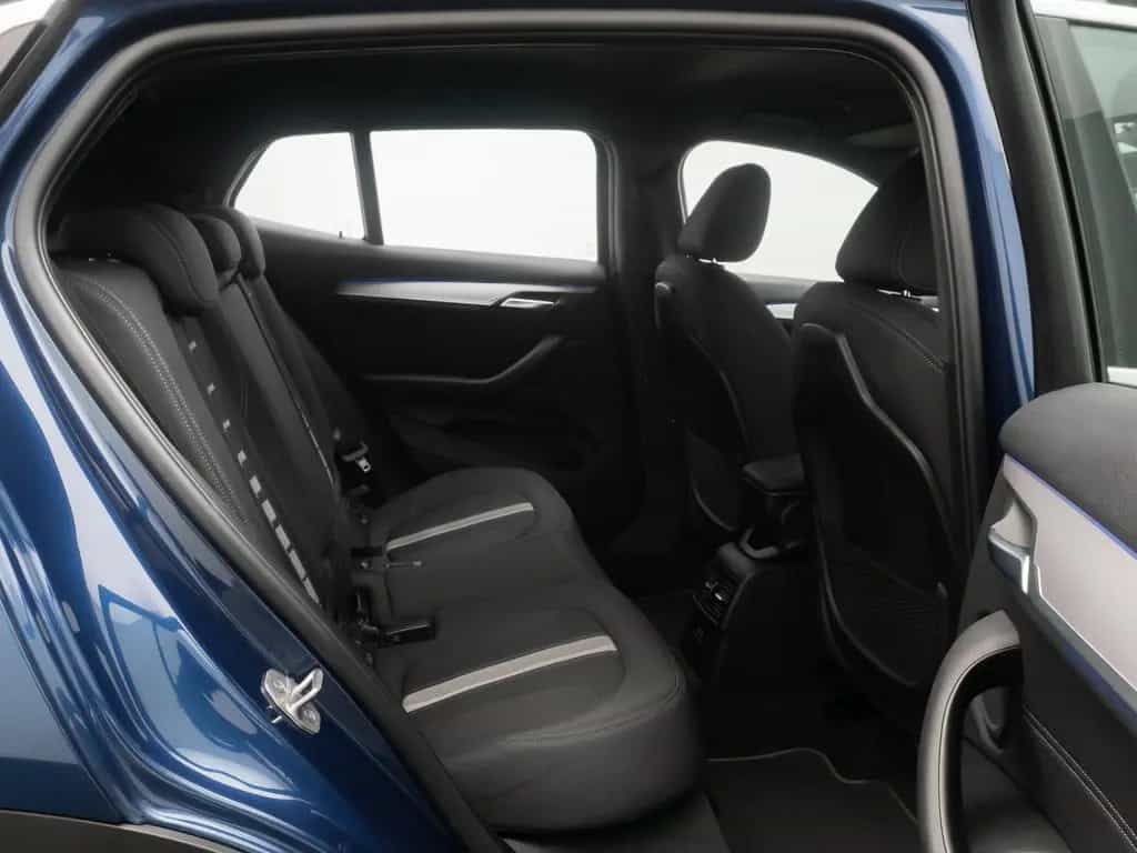 BMW X2 sD18i GeschwindigReg DAB ParkAs Sportsitz 18" 10/2020-photo-25