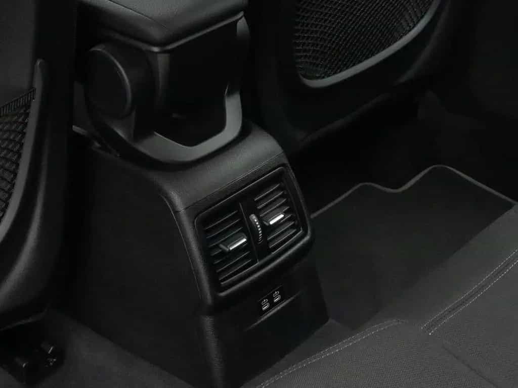 BMW X2 sD18i GeschwindigReg DAB ParkAs Sportsitz 18" 10/2020-photo-26