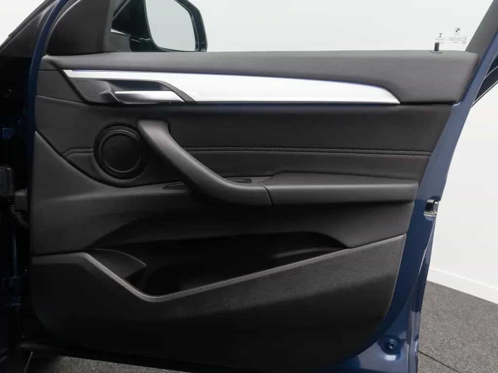 BMW X2 sD18i GeschwindigReg DAB ParkAs Sportsitz 18" 10/2020-photo-28