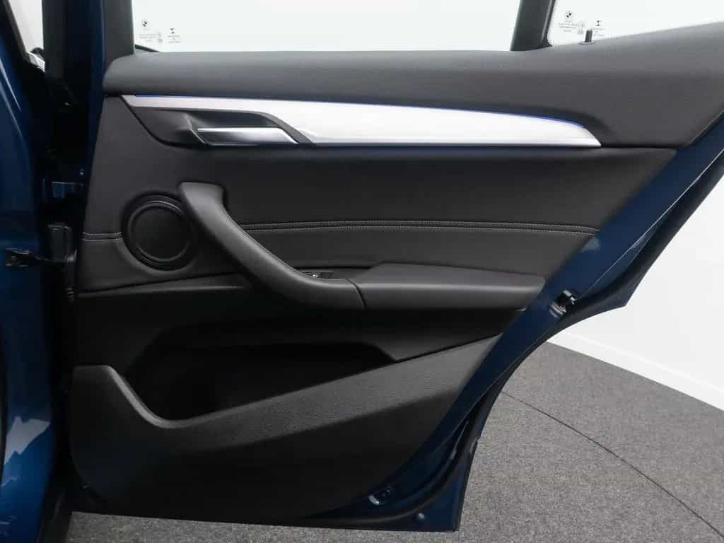 BMW X2 sD18i GeschwindigReg DAB ParkAs Sportsitz 18" 10/2020-photo-29