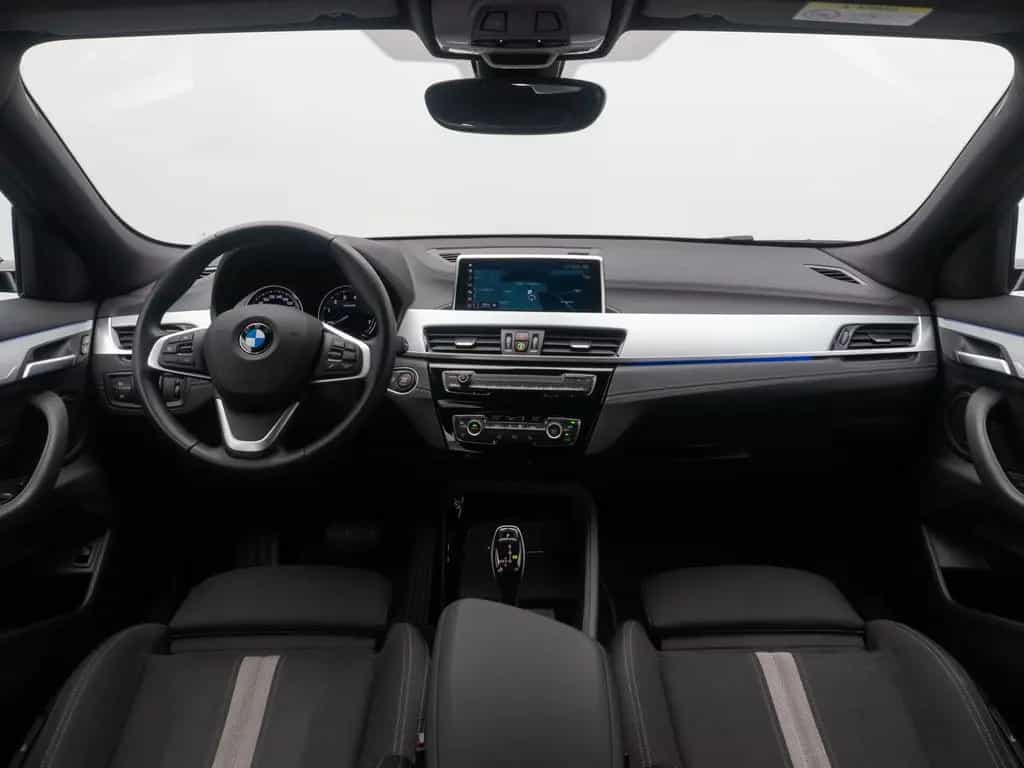 BMW X2 sD18i GeschwindigReg DAB ParkAs Sportsitz 18" 10/2020-photo-36