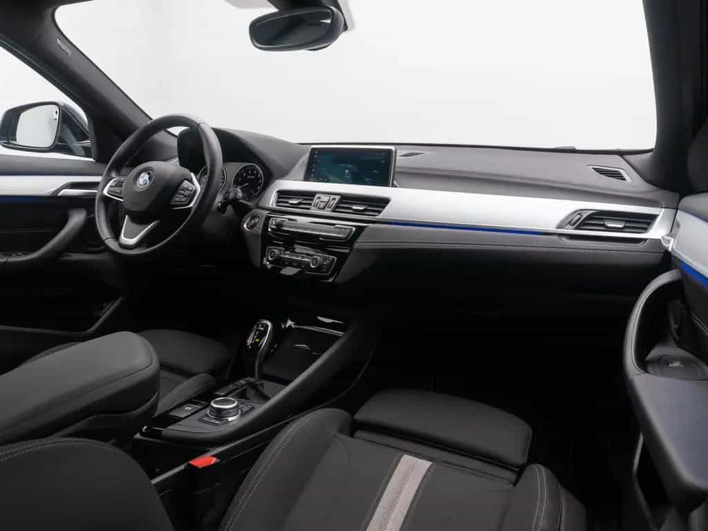 BMW X2 sD18i GeschwindigReg DAB ParkAs Sportsitz 18" 10/2020-photo-37