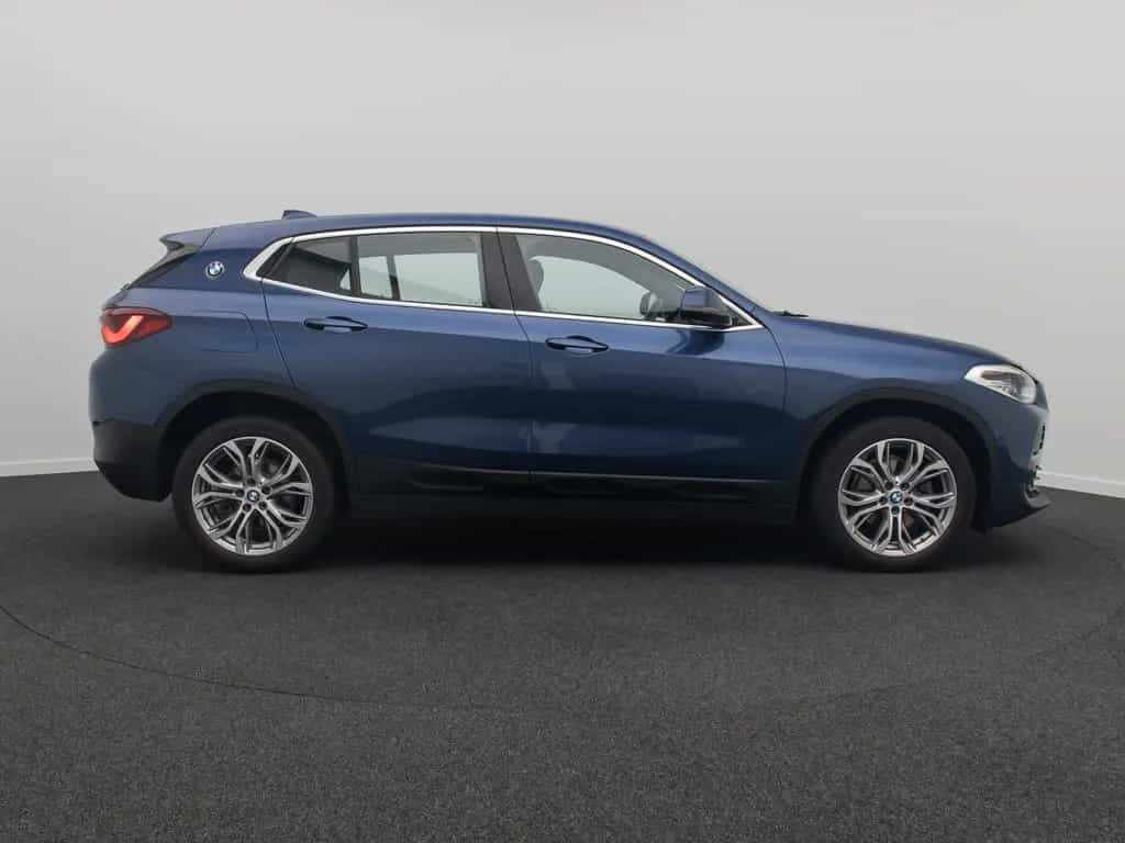 BMW X2 sD18i GeschwindigReg DAB ParkAs Sportsitz 18" 10/2020-photo-4