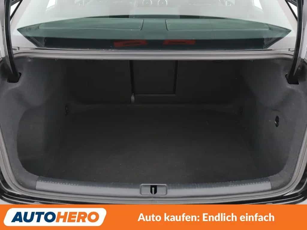 Audi A3 Limousine 35 TFSI Sport Aut.*NAVI*XENON*PDC* 02/2019-photo-17