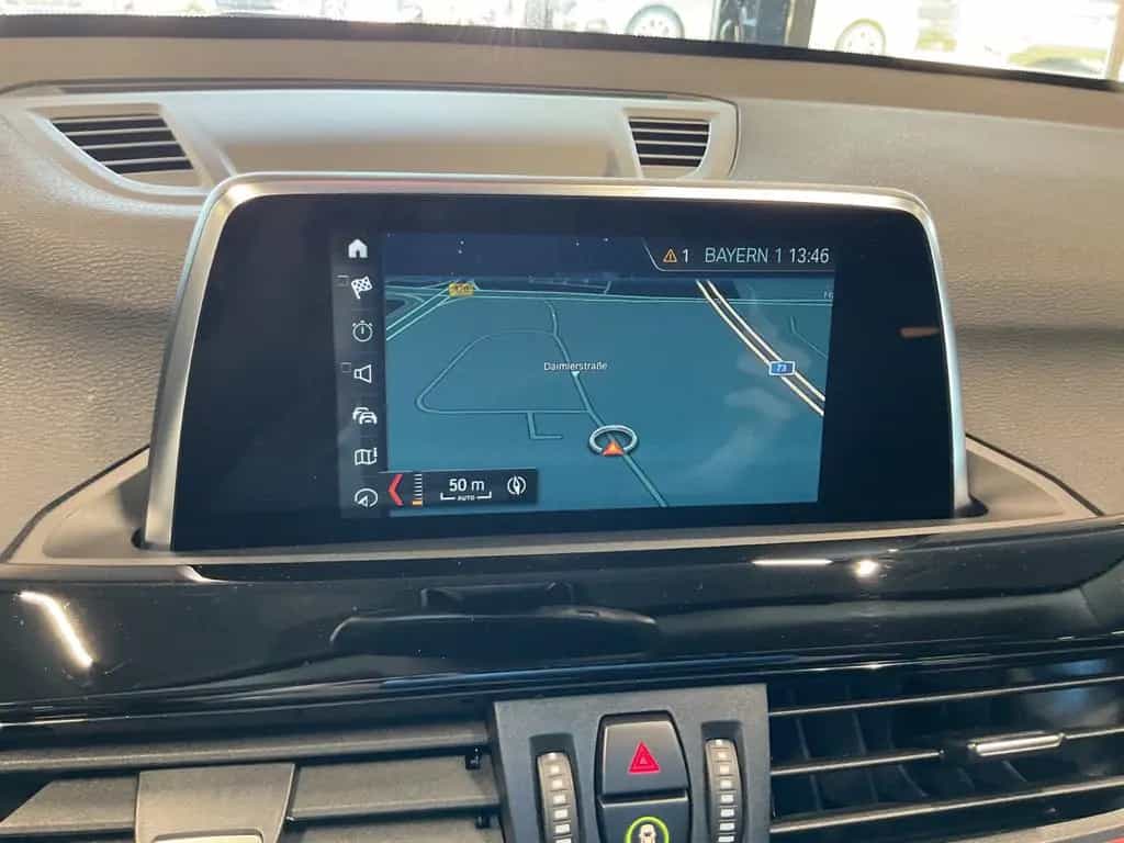 BMW X1 sDr. 18d Sport Line AHK LED Navi 05/2018-photo-10