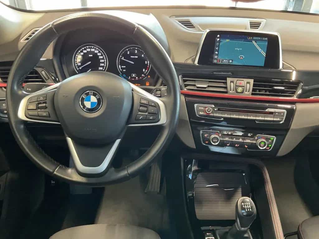 BMW X1 sDr. 18d Sport Line AHK LED Navi 05/2018-photo-11