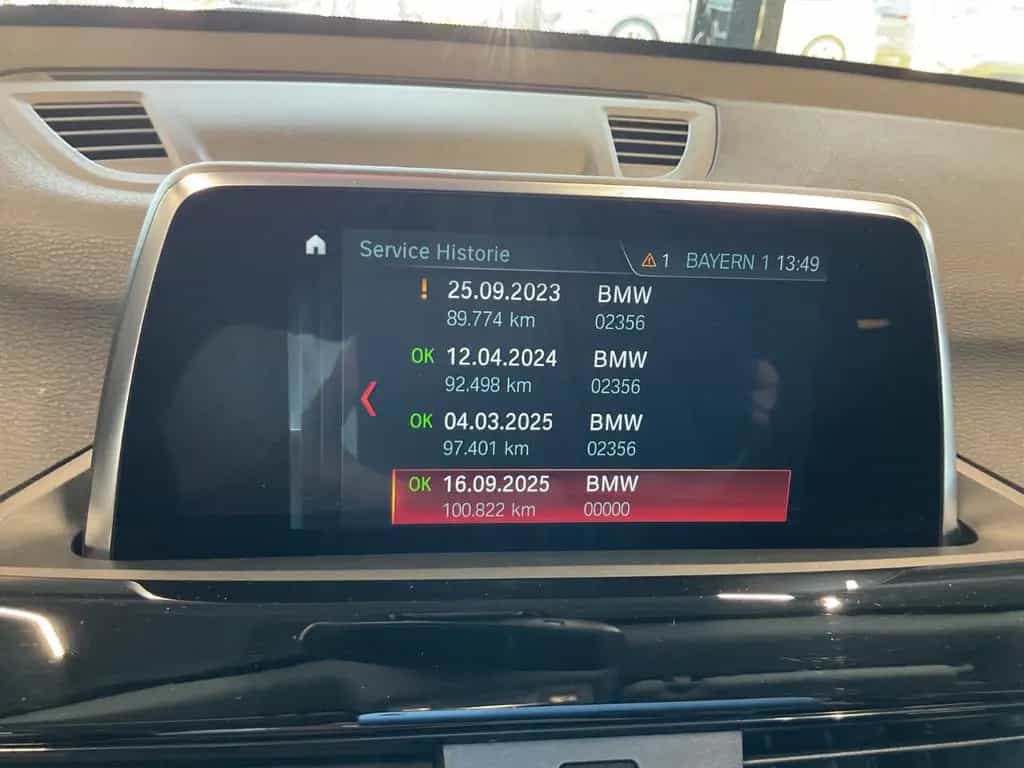 BMW X1 sDr. 18d Sport Line AHK LED Navi 05/2018-photo-32