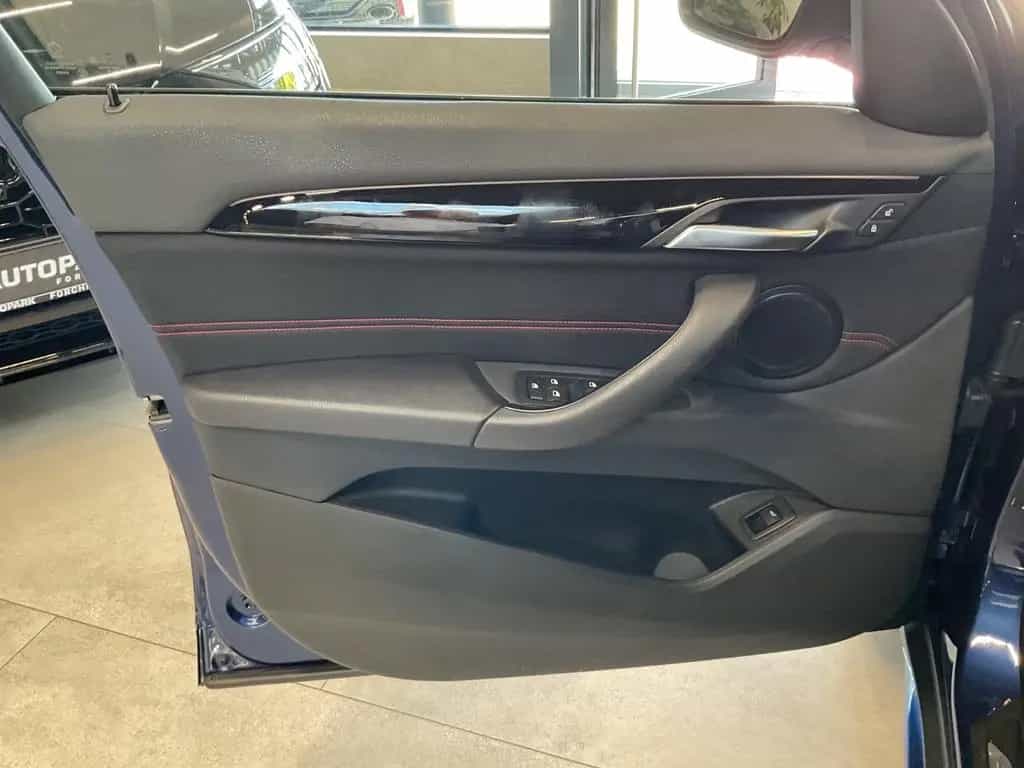 BMW X1 sDr. 18d Sport Line AHK LED Navi 05/2018-photo-44