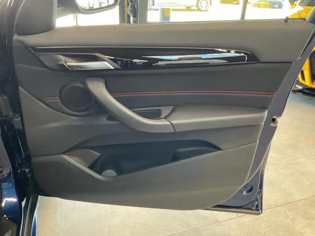BMW X1 sDr. 18d Sport Line AHK LED Navi 05/2018-photo-45